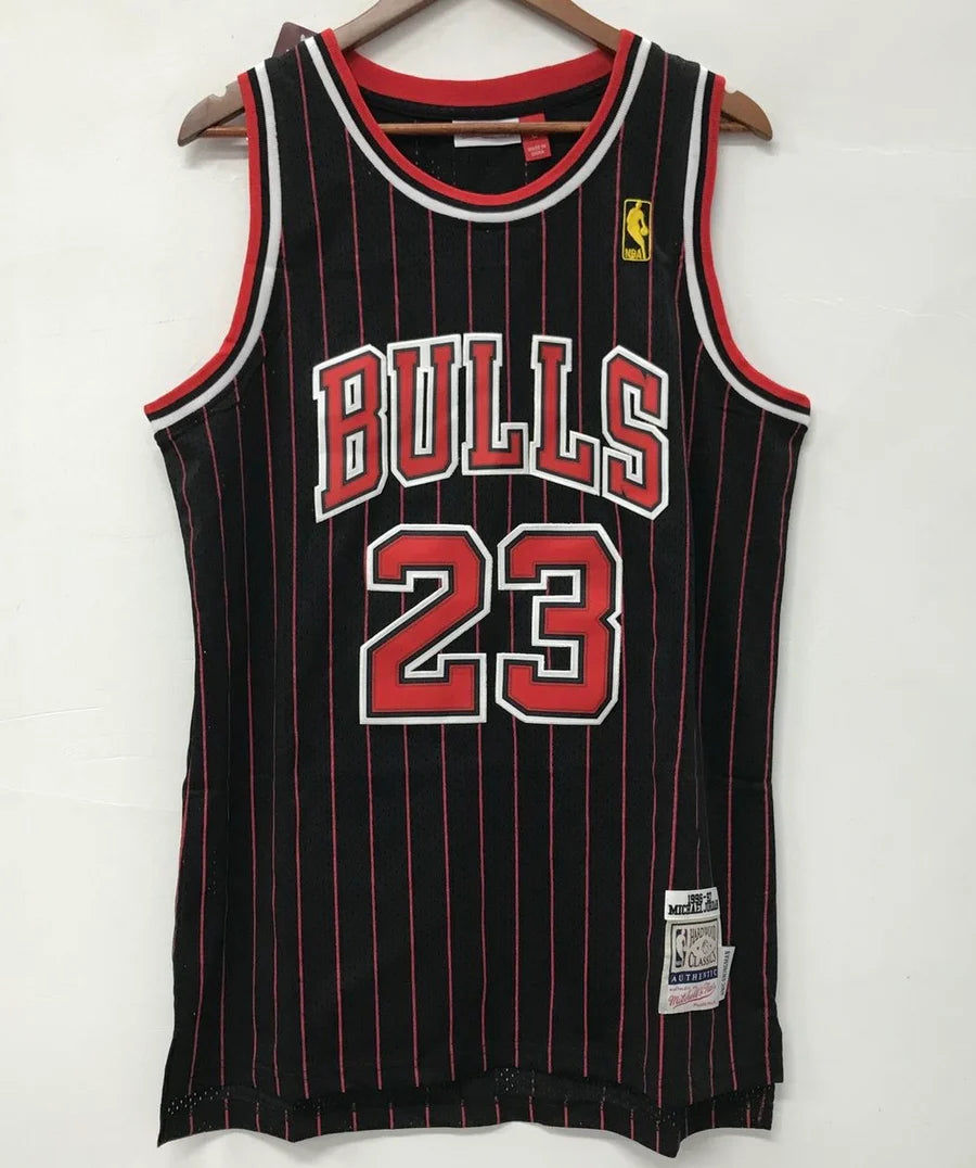 Michael Jordan Chicago Bulls Official NBA Mitchell & Ness jersey